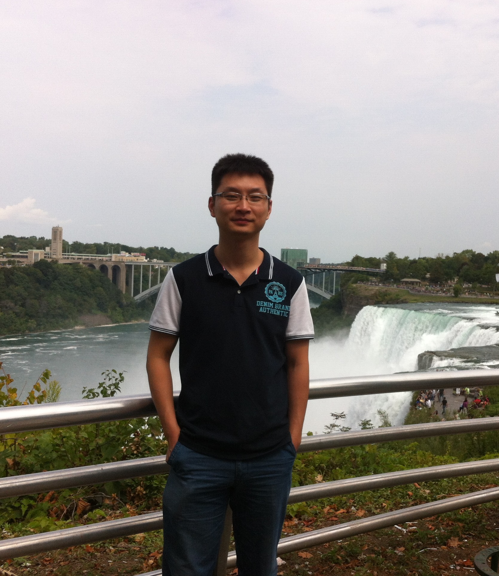 西北大學創新論壇第一千四百五十九講：Ultra-cold gases---A “hot” dish of the “coldest” matter in physics